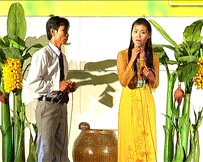 Song ca: Thị Riêng - Út Em (SBD: 031) Nam ai (8 câu) - Dòng sông quê em (câu 1, 2) (Huyền Nhung) - 30/07/2011